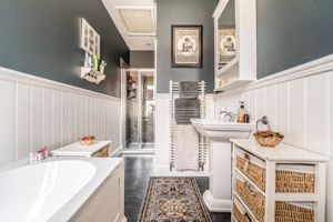 Photo 16- click for photo gallery